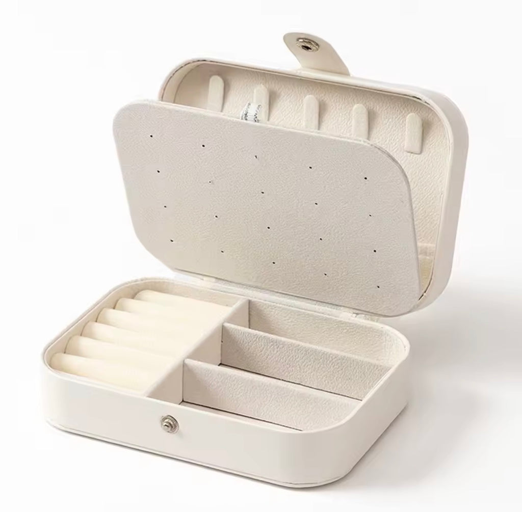 PinkVoyage™ Travel Jewelry Case